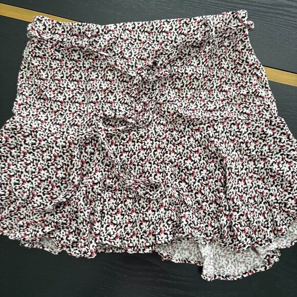 Urban Romantics Ruffled Mini Skirt Size Small EUC - Picture 2 of 7